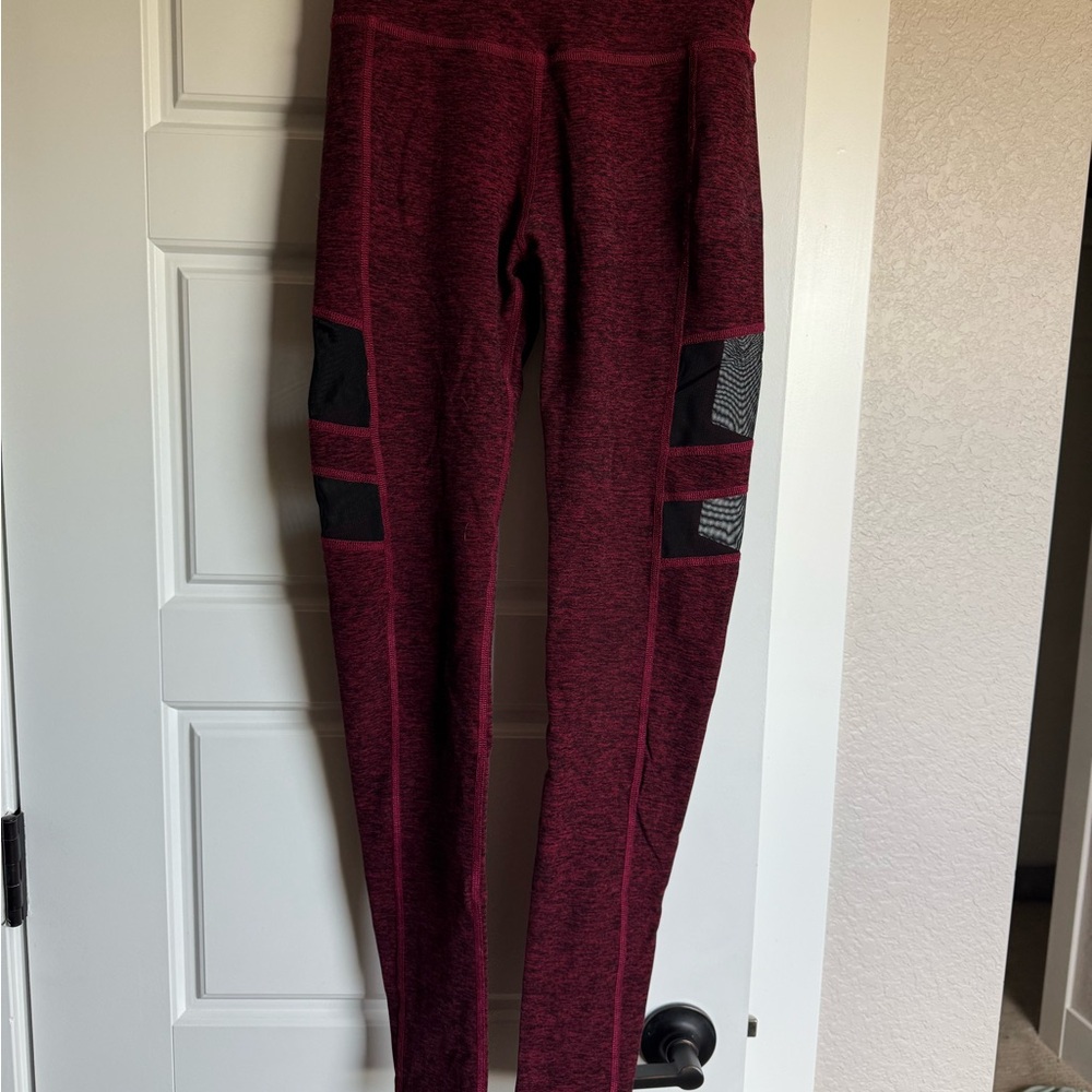 Beyond Yoga Maroon Leggings with Black Panels